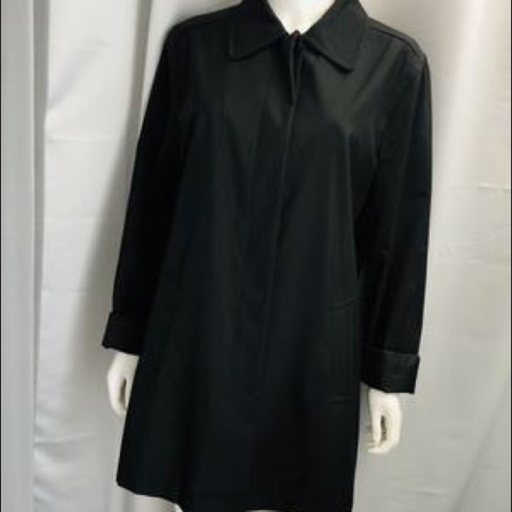 Black Coat - Picture 1 of 5
